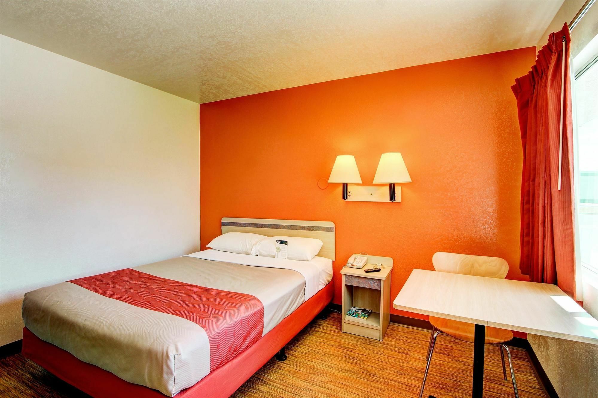 6-denver, Co - Airport Hotel 2*